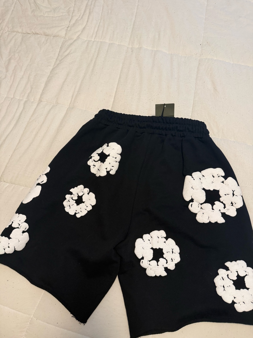 Denim Tears Women’s Shorts Medium Black - Picture 2 of 6